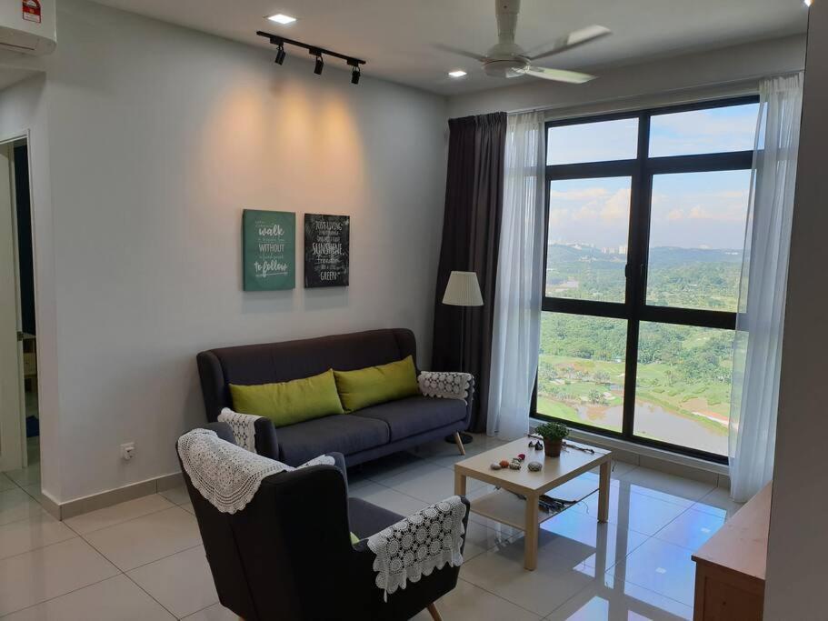 Alpine Conezion Golf View Netflix At Ioi Mall Pangsapuri *