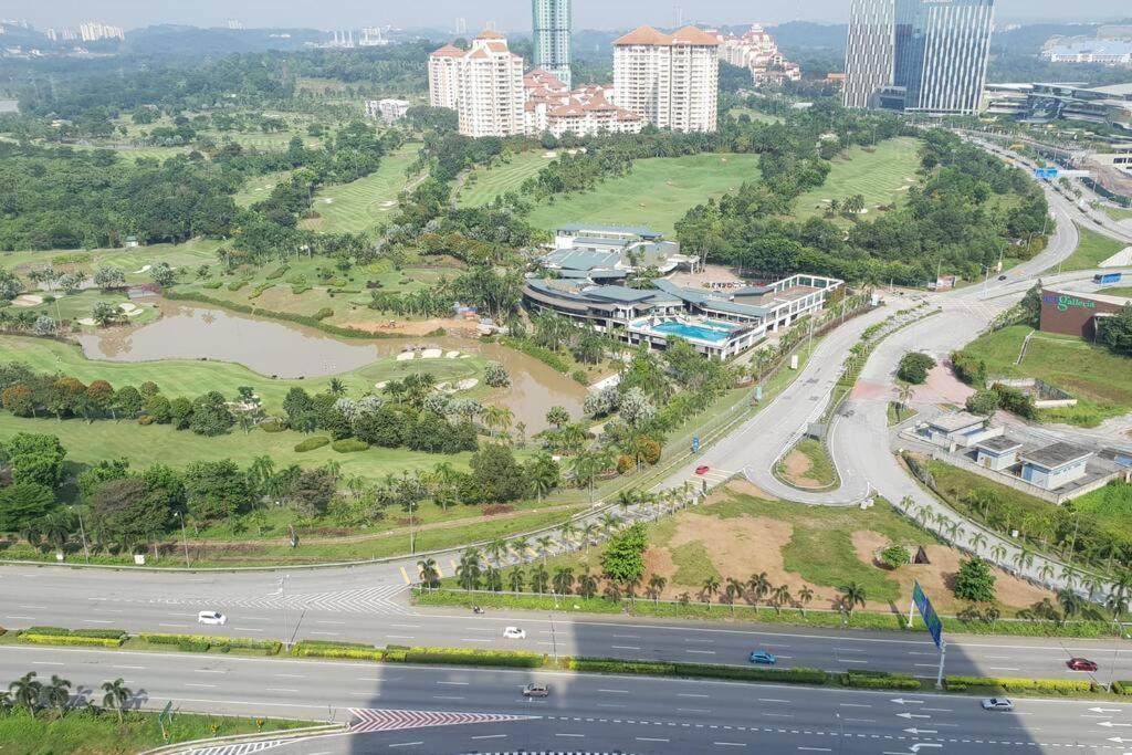 Pangsapuri Alpine Conezion Golf View Netflix At Ioi Mall
