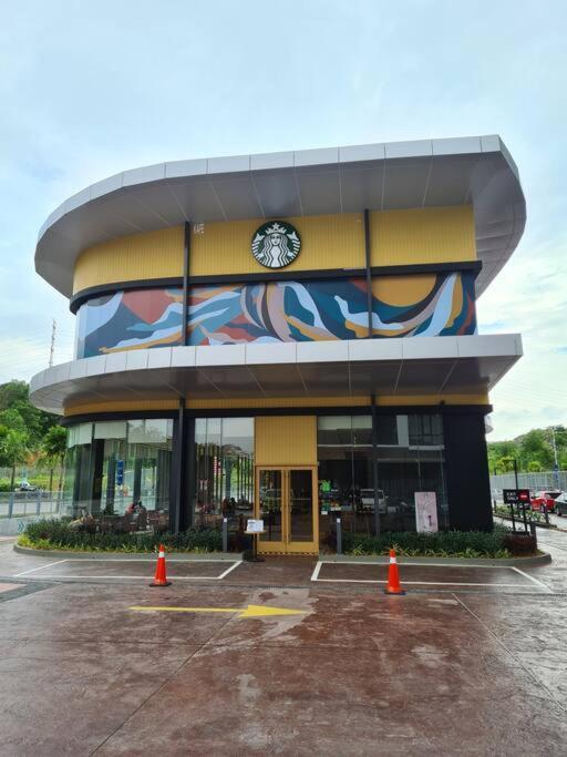 Alpine Conezion Golf View Netflix At Ioi Mall